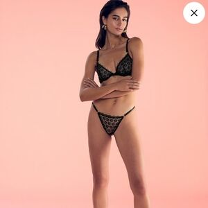 Geo Daisy Lace Very Sexy Unlined Bra With Thong (Set)